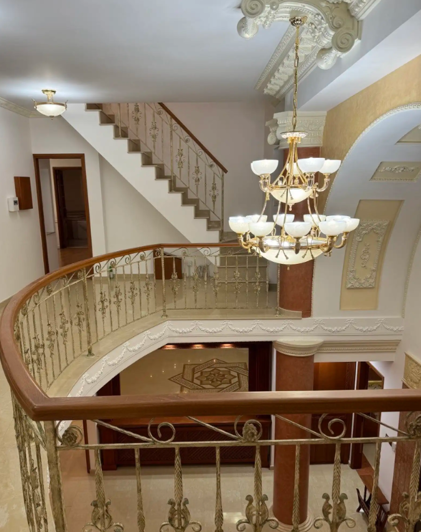 Image No.5-6 Bed House for sale