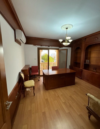 Image No.8-6 Bed House for sale