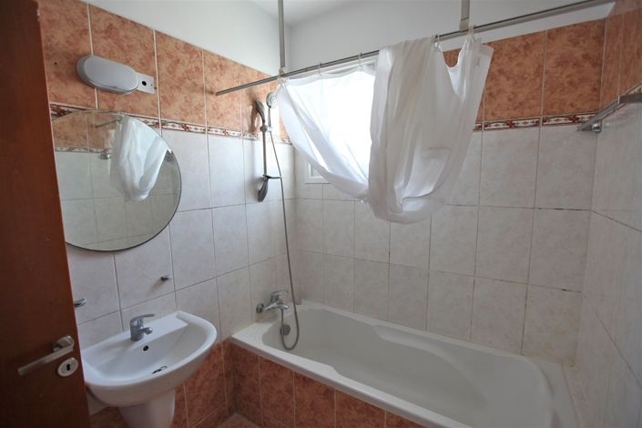 Image No.14-2 Bed Apartment for sale