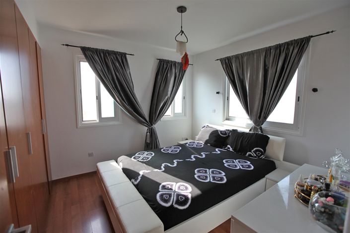 Image No.16-2 Bed Apartment for sale