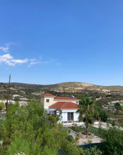 Image No.1-4 Bed Villa for sale