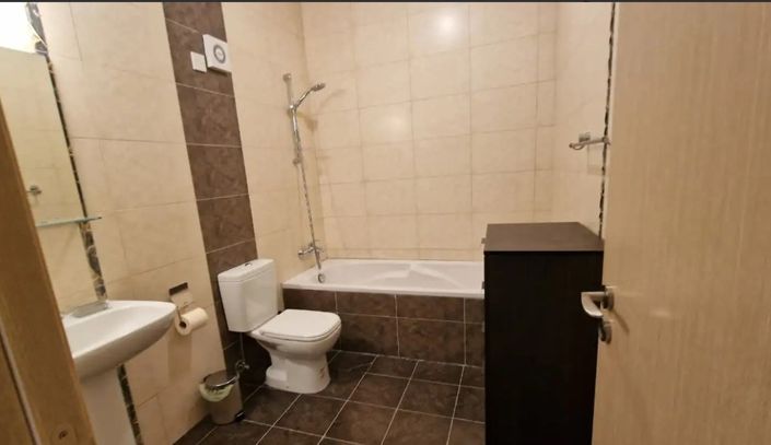 Image No.4-3 Bed House for sale