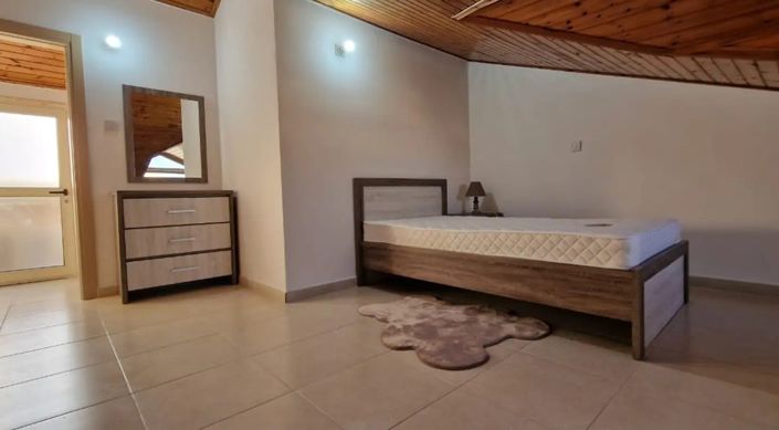 Image No.6-3 Bed House for sale