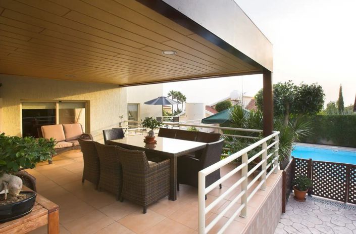 Image No.7-5 Bed House for sale