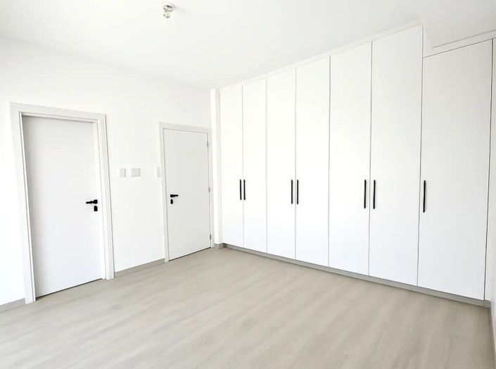 Image No.6-3 Bed House for sale