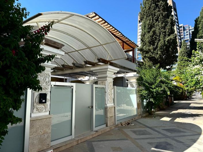 Image No.1-4 Bed House for sale