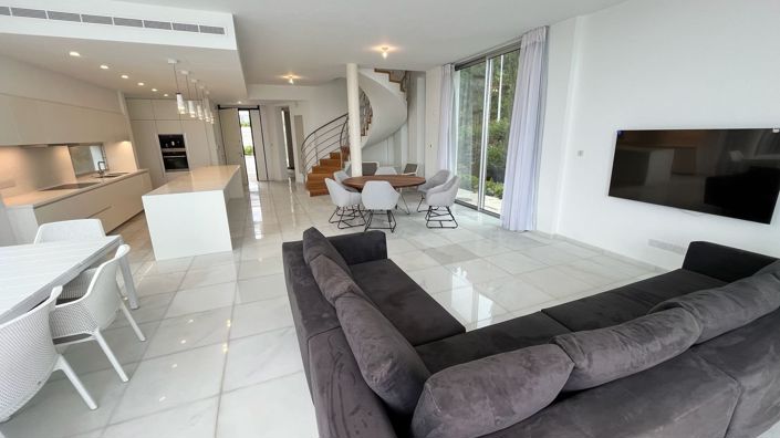 Image No.13-5 Bed Villa for sale