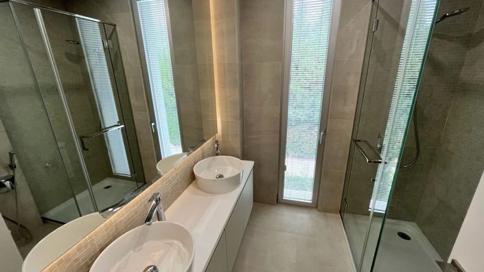 Image No.9-5 Bed Villa for sale