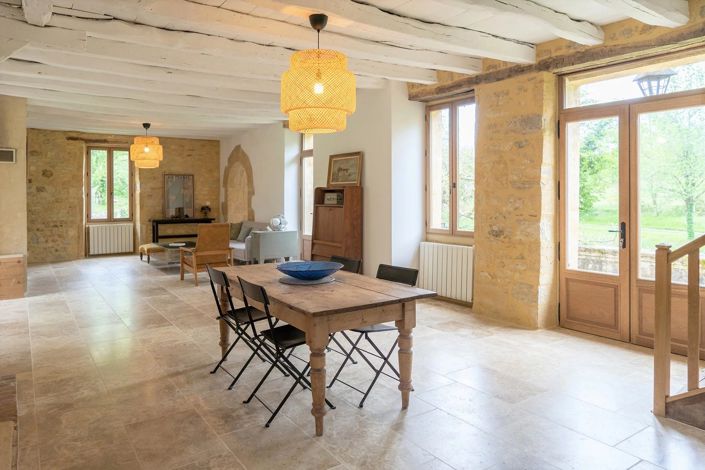 Image No.9-7 Bed House for sale