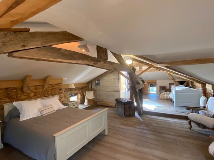 Image No.17-6 Bed House for sale