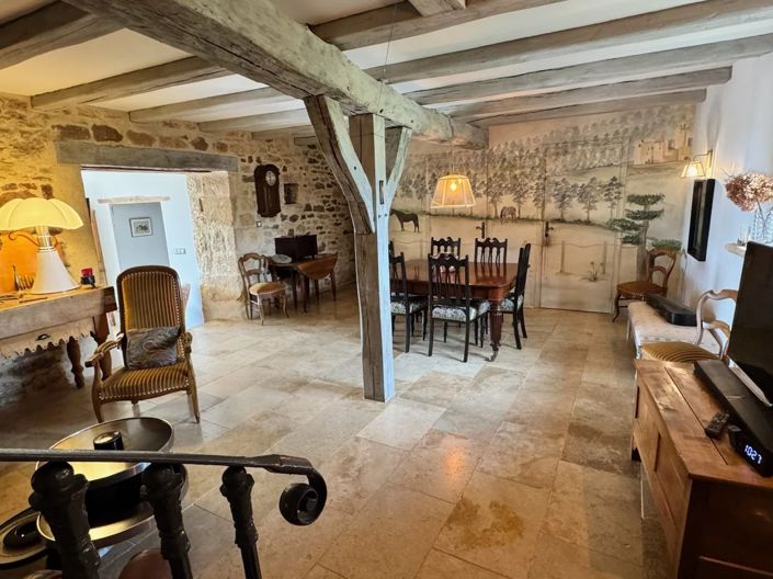 Image No.18-6 Bed House for sale