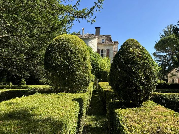 Image No.24-9 Bed House for sale