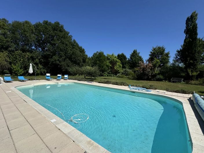 Image No.26-9 Bed House for sale