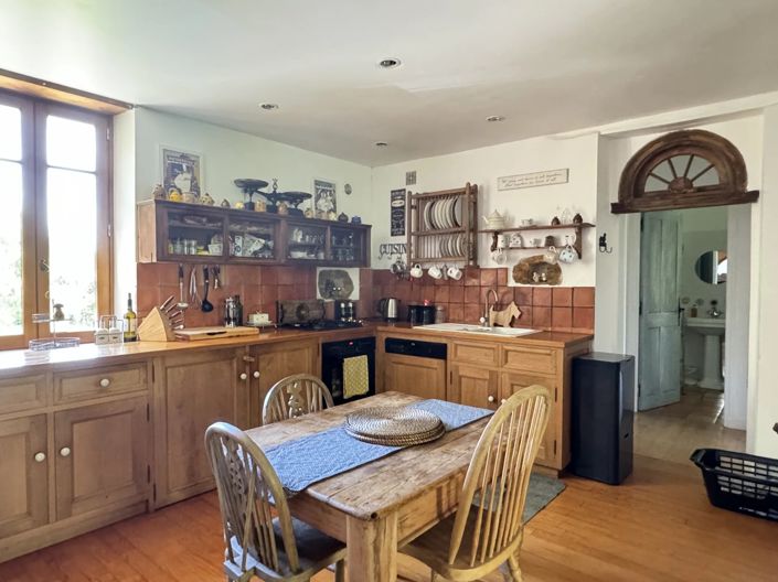 Image No.10-4 Bed House for sale