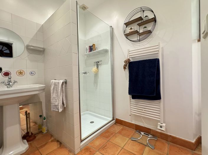 Image No.19-4 Bed House for sale