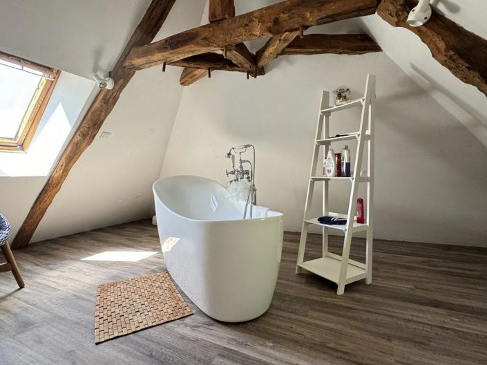 Image No.20-4 Bed House for sale