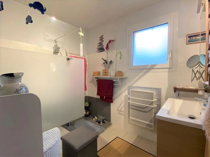 Image No.15-3 Bed House for sale