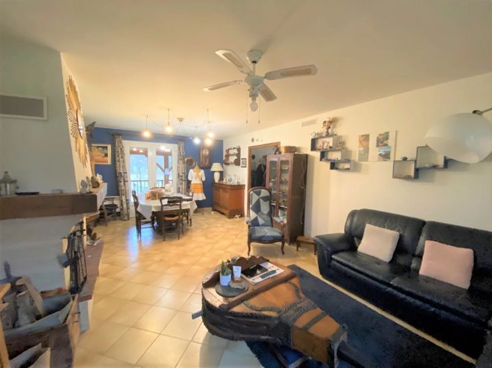 Image No.8-3 Bed House for sale