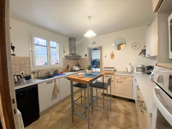 Image No.9-3 Bed House for sale