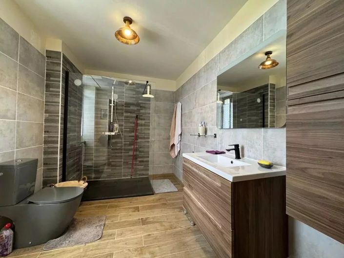 Image No.11-4 Bed House for sale