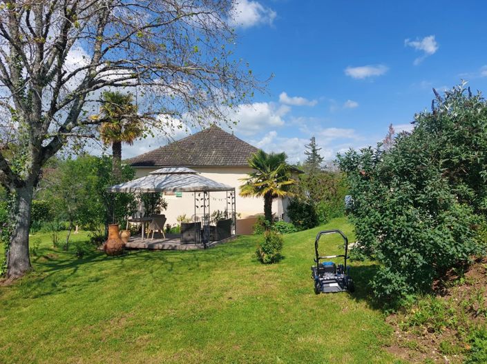 Image No.2-4 Bed House for sale