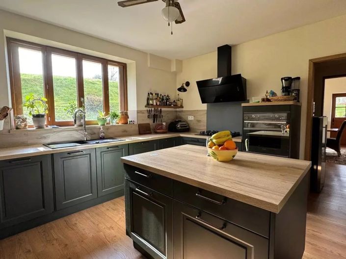 Image No.3-4 Bed House for sale