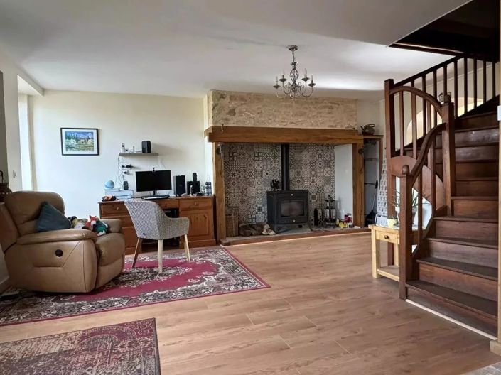 Image No.8-4 Bed House for sale