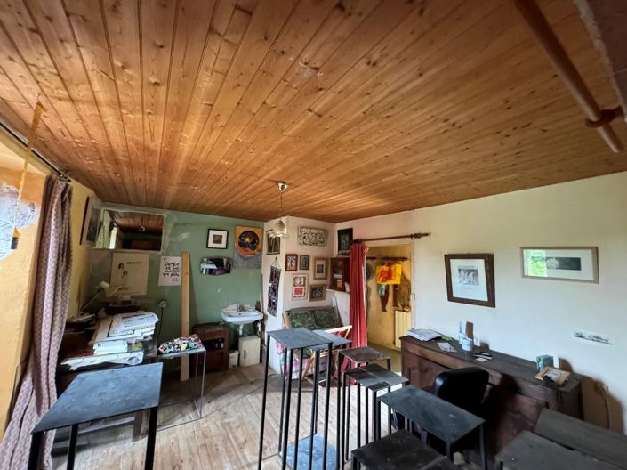 Image No.10-1 Bed House for sale