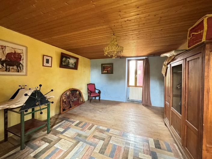 Image No.8-1 Bed House for sale