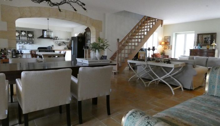 Image No.4-7 Bed House for sale