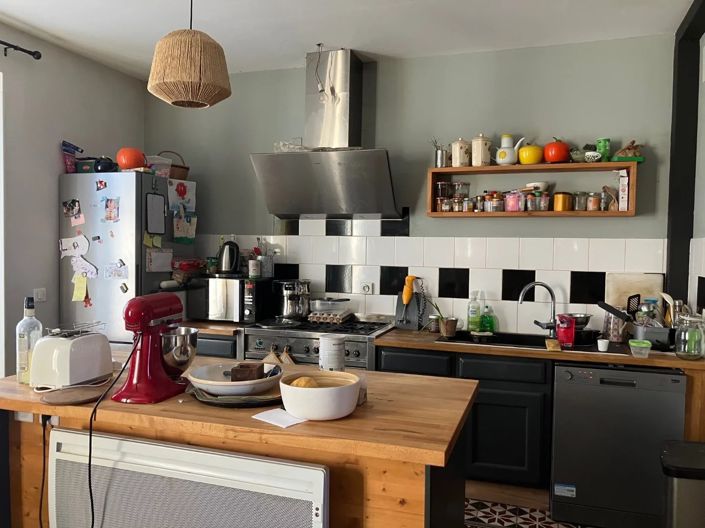 Image No.8-5 Bed House for sale