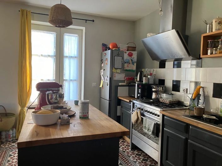 Image No.9-5 Bed House for sale