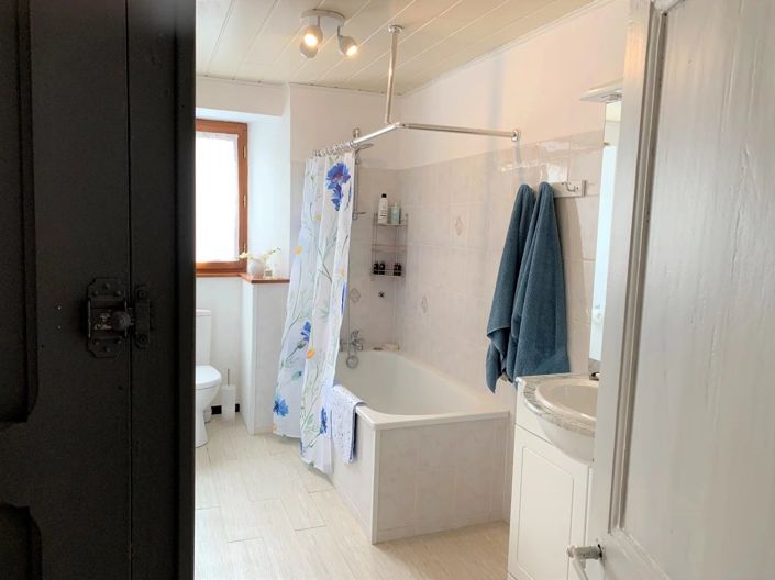 Image No.27-4 Bed House for sale