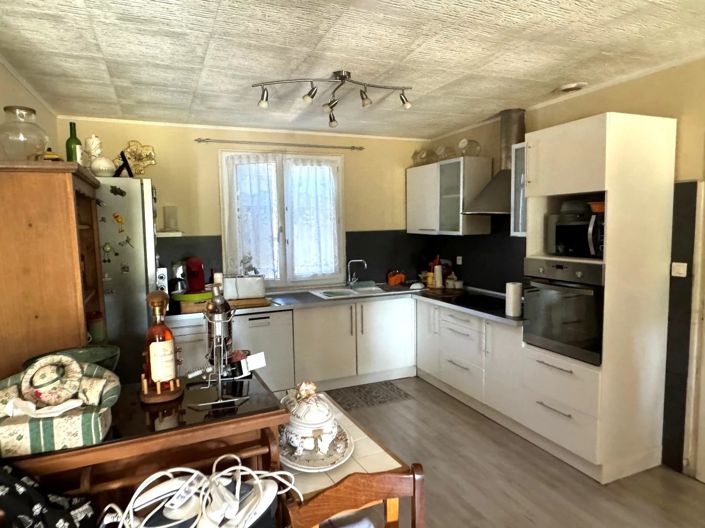 Image No.6-5 Bed House for sale