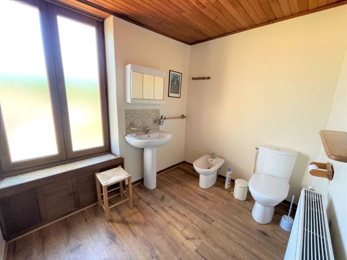 Image No.15-3 Bed House for sale