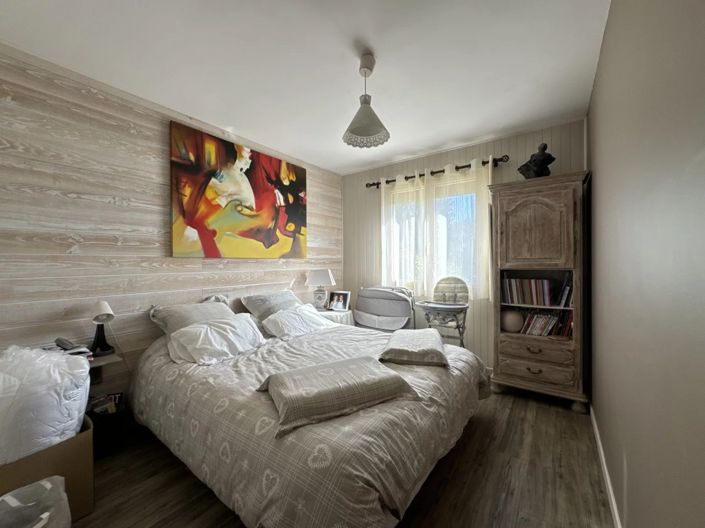 Image No.10-4 Bed House for sale