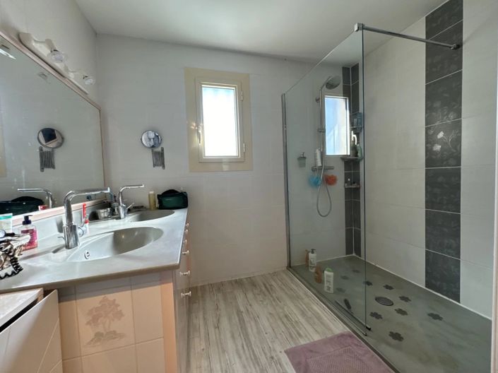 Image No.14-4 Bed House for sale