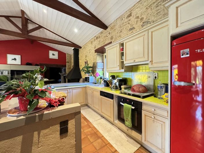 Image No.8-4 Bed House for sale