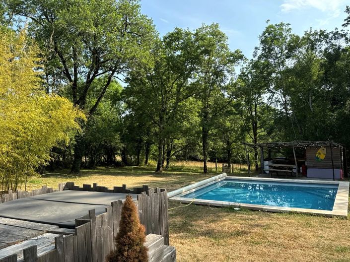 Image No.17-6 Bed House for sale