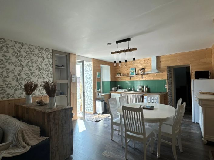 Image No.19-6 Bed House for sale