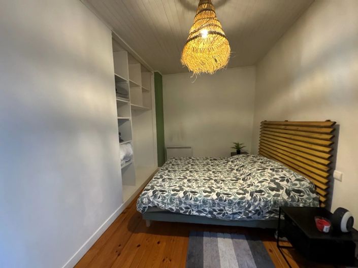 Image No.27-6 Bed House for sale