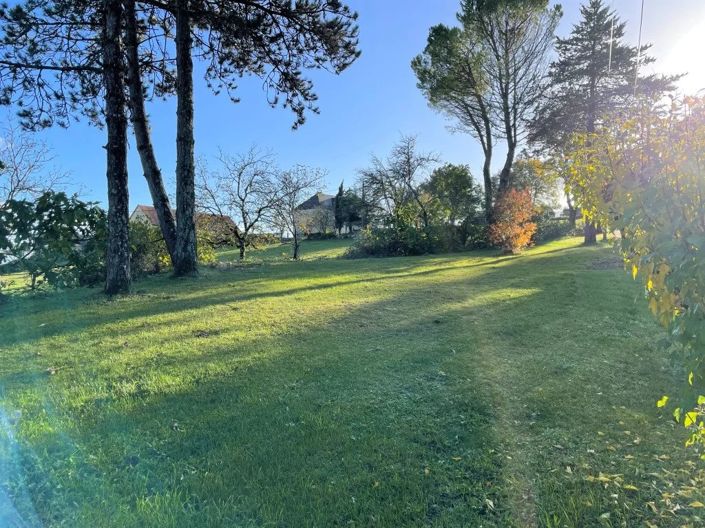 Image No.8-6 Bed House for sale