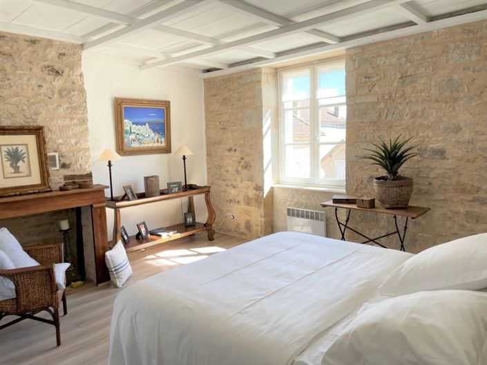 Image No.10-3 Bed House for sale