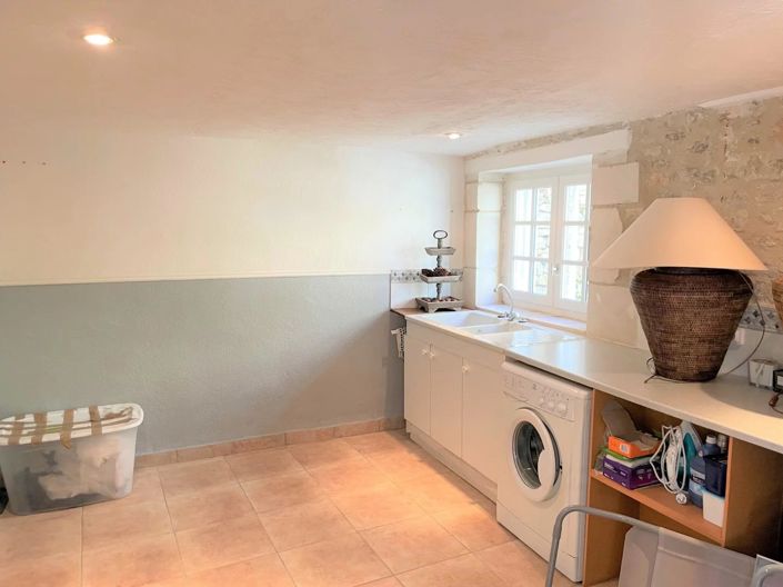 Image No.17-3 Bed House for sale