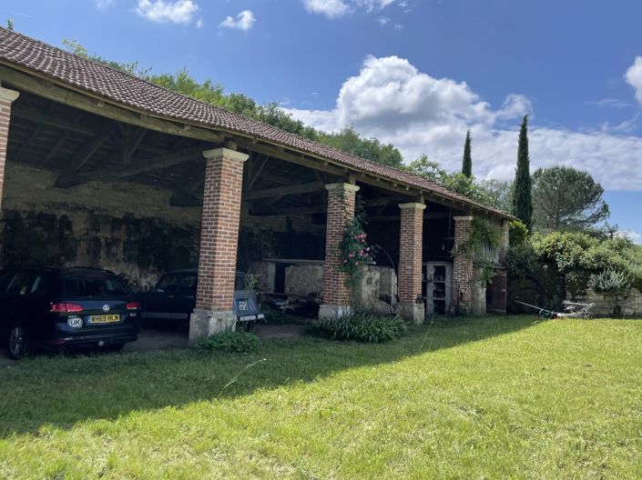 Image No.5-6 Bed House for sale