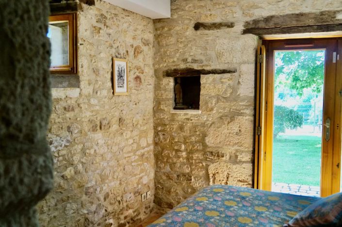 Image No.10-3 Bed House for sale