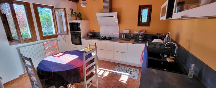 Image No.3-6 Bed House for sale