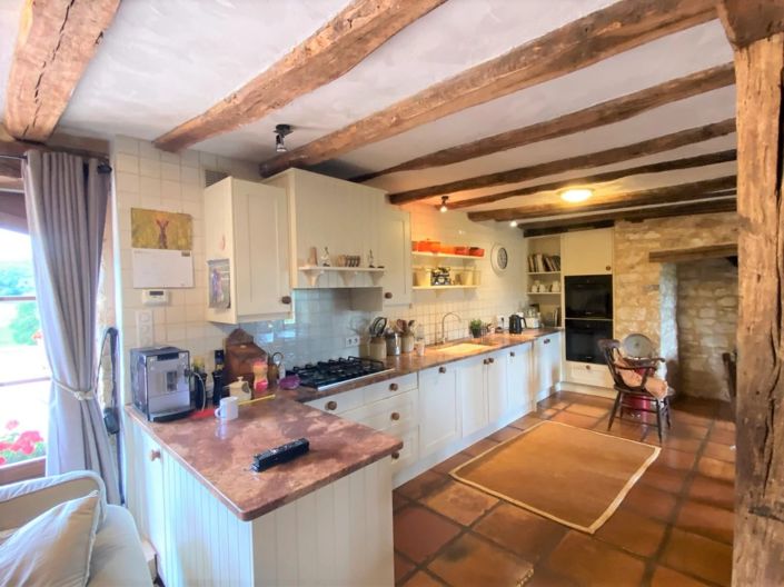 Image No.12-6 Bed House for sale