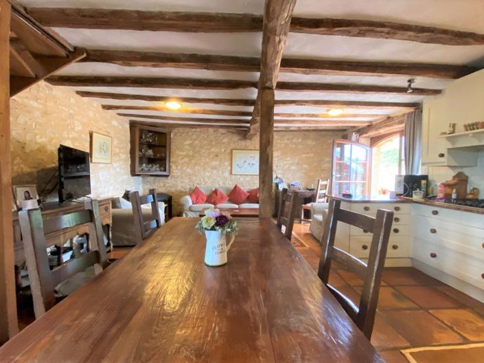 Image No.14-6 Bed House for sale