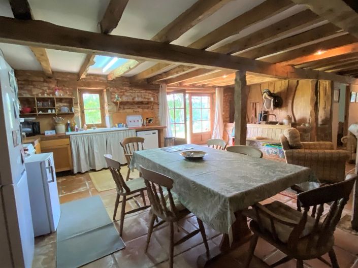 Image No.18-6 Bed House for sale